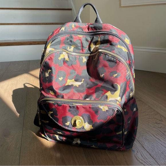 Baggallini Commuter Backpack - Picture 1 of 8